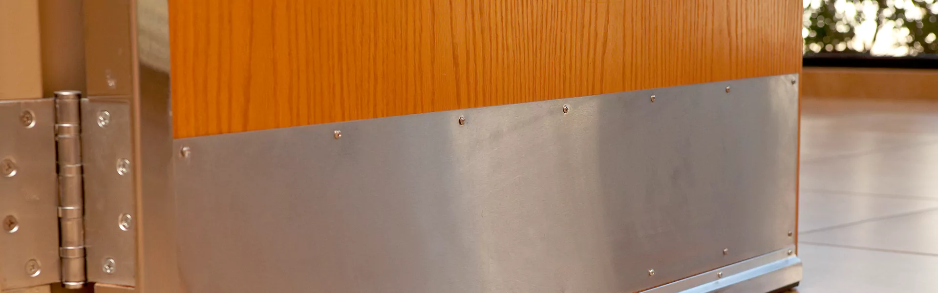 Kick Plate Installation Drillham - Door Kick Plate Installation